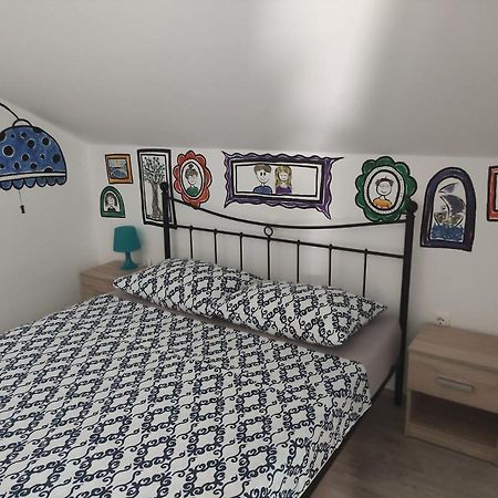 Simonetti Apartments Malinska Bagian luar foto