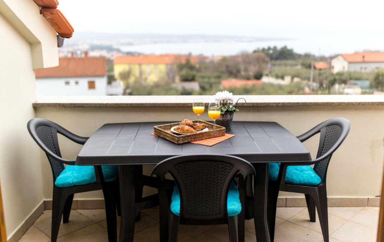 Simonetti Apartments Malinska Bagian luar foto