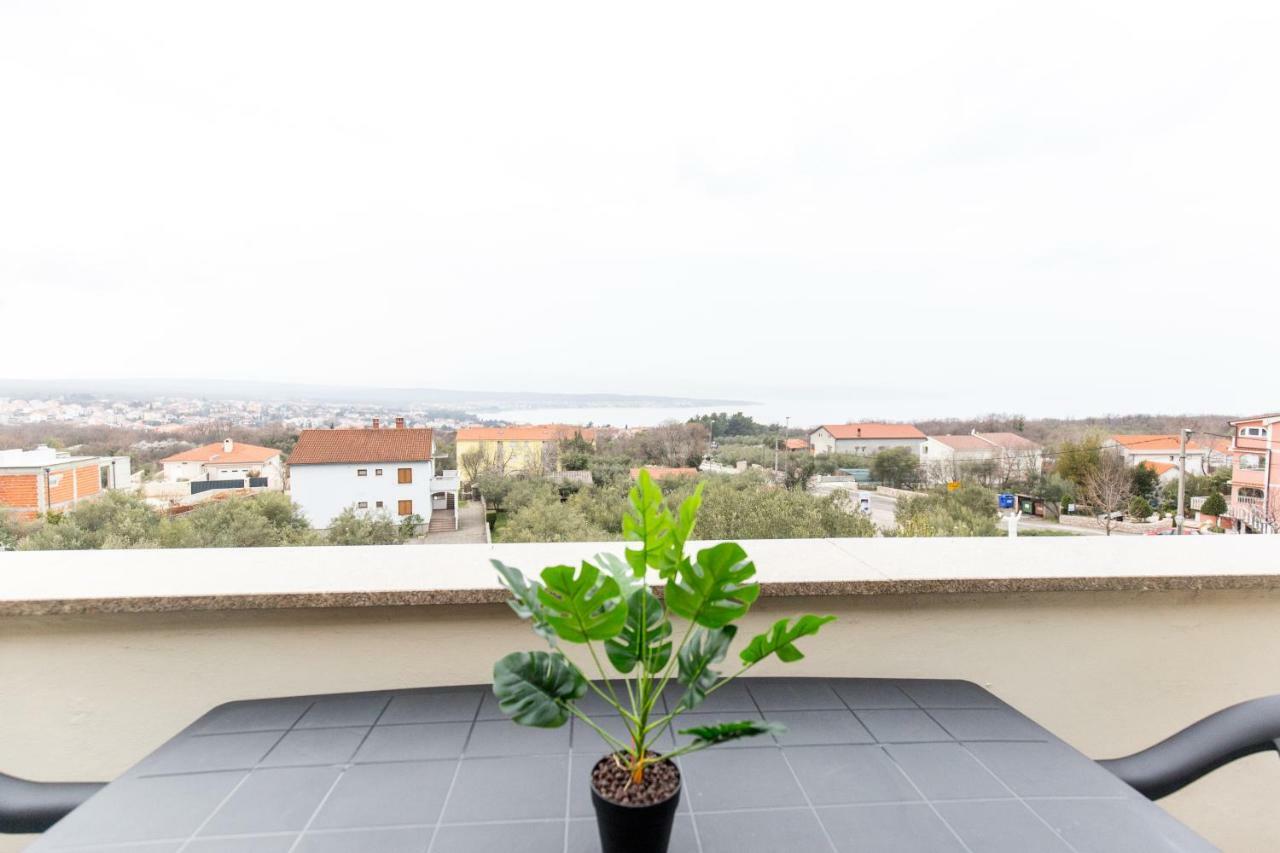 Simonetti Apartments Malinska Bagian luar foto