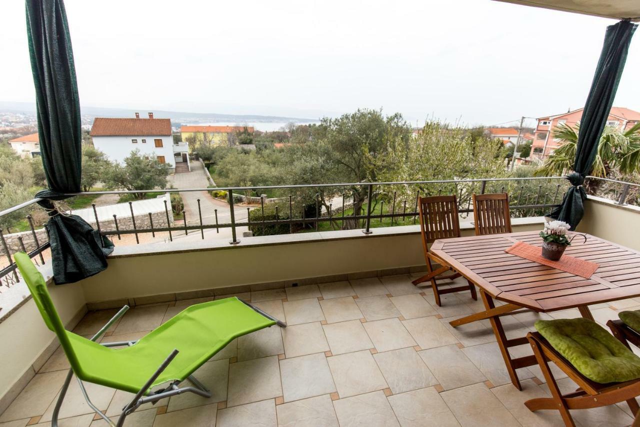 Simonetti Apartments Malinska Bagian luar foto