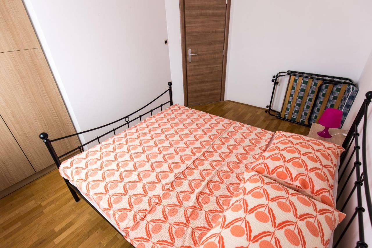 Simonetti Apartments Malinska Bagian luar foto