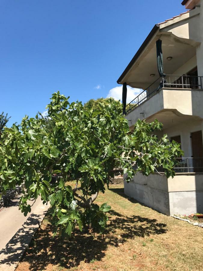 Simonetti Apartments Malinska Bagian luar foto
