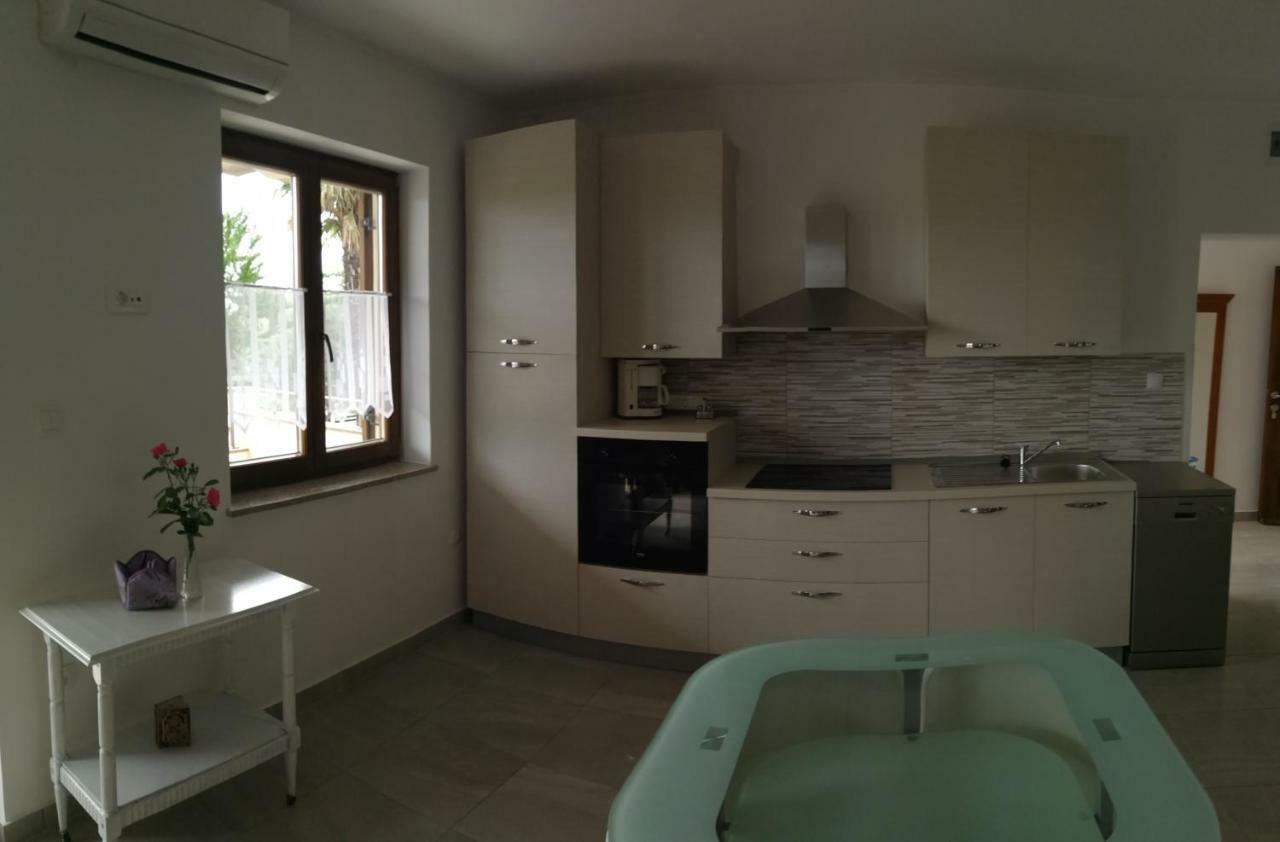 Simonetti Apartments Malinska Bagian luar foto